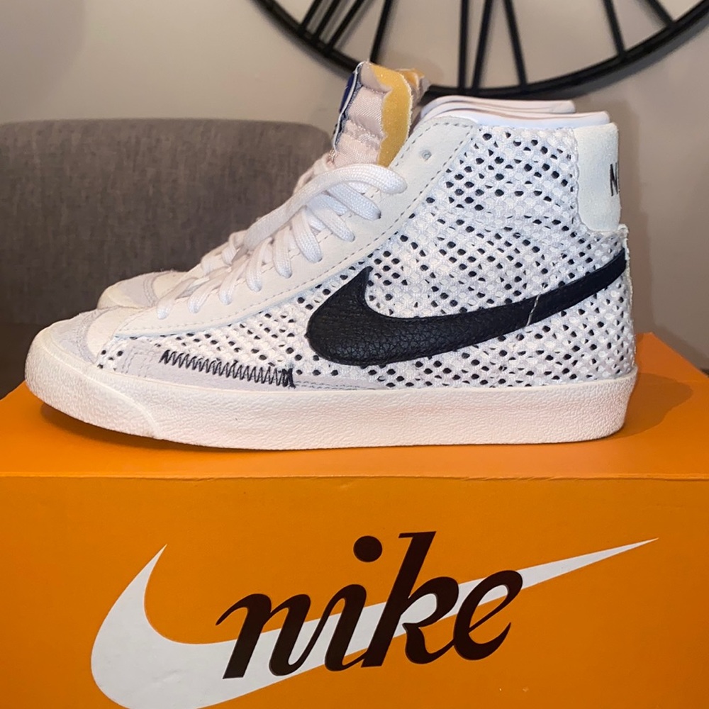 Blazer mid 77